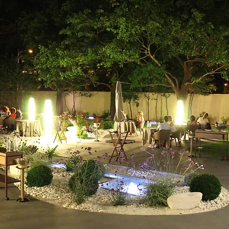 Mas De Boudan Hotell 4*